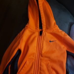Nike baby boys hooded sweatshirt size 6-9 months